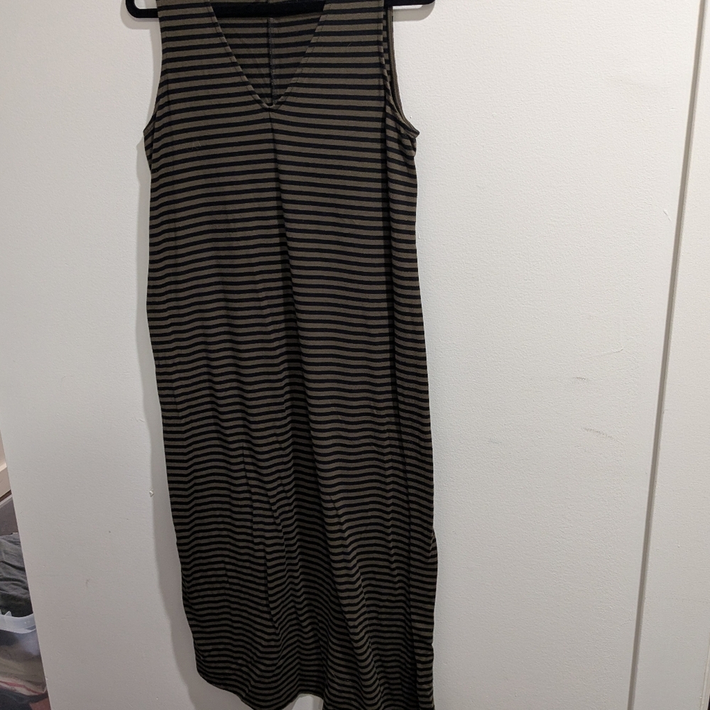 Old Navy Maternity Striped Maxi Dress